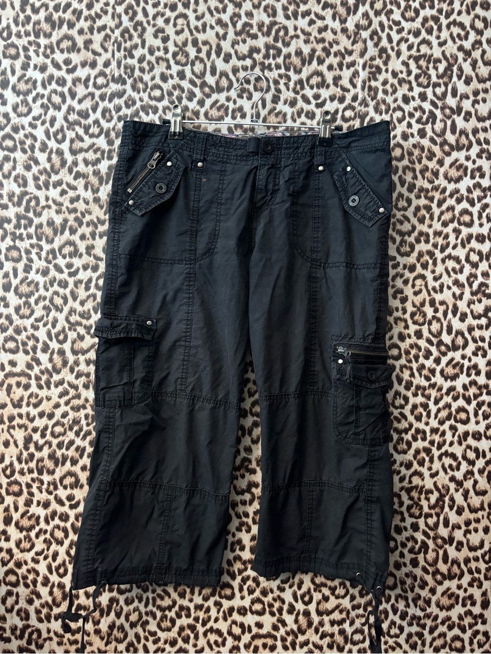 y2k Black Cargo Capris with Utility Pockets